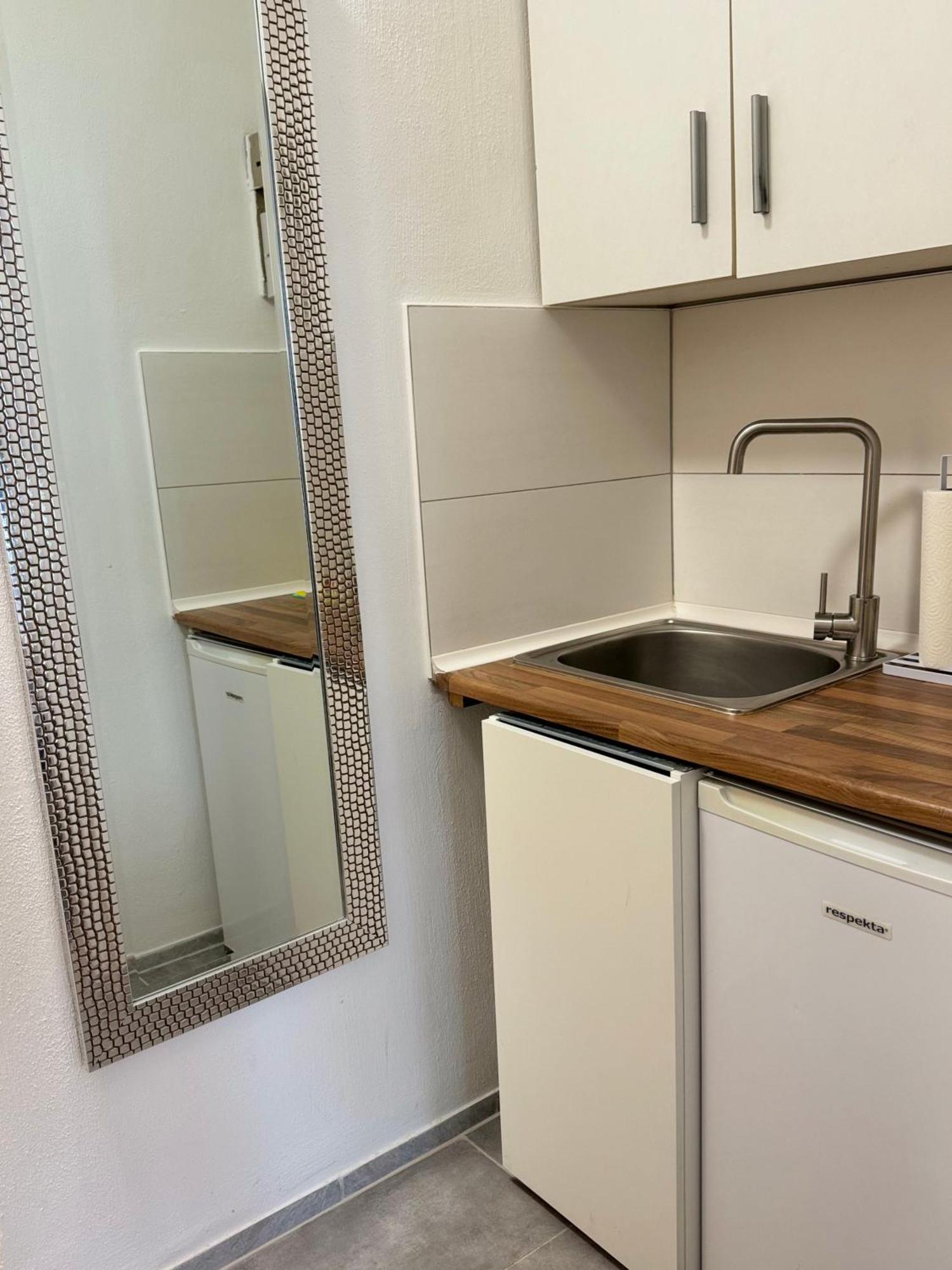 Handwerkerwohnung "Daniel" Inklusive Stellplatz Krollwitz Luaran gambar